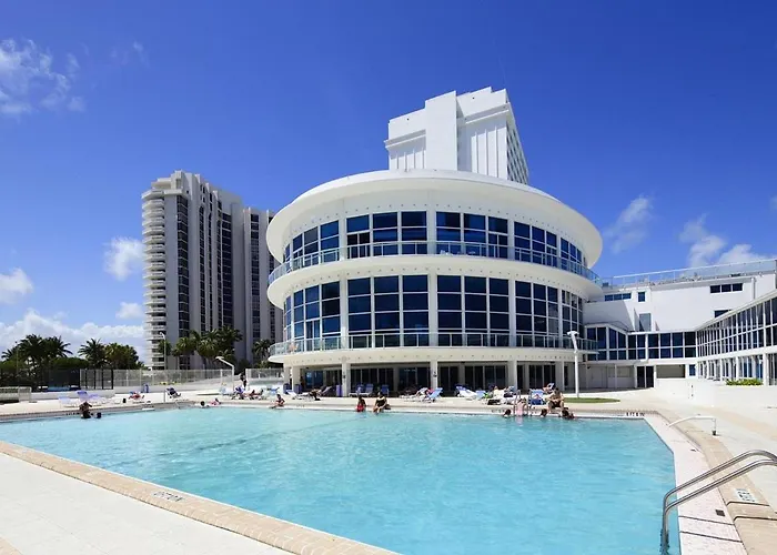 New Point Miami Beach Apartments